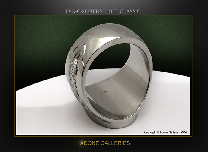 Skull engraved ring